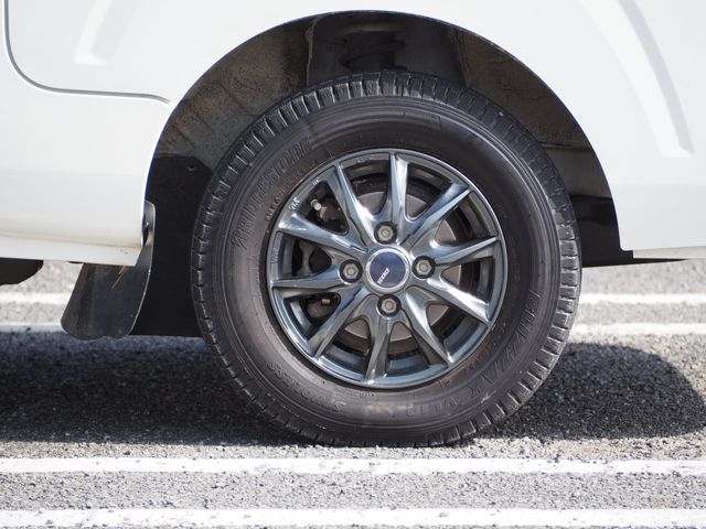 DAIHATSU HIJET TRUCK 4WD 2017 Image 31