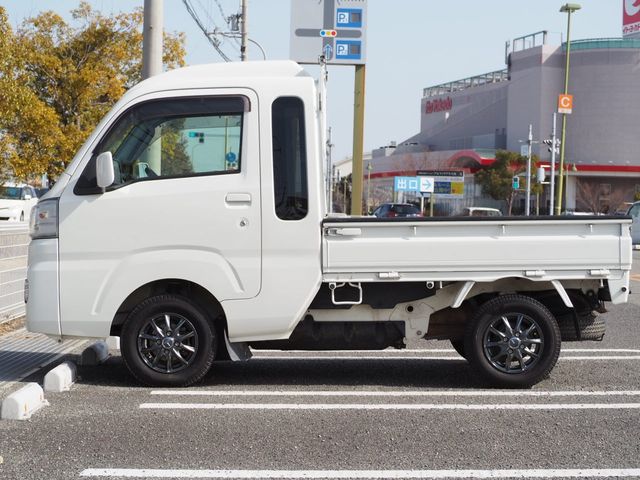 DAIHATSU HIJET TRUCK 4WD 2017 Image 31