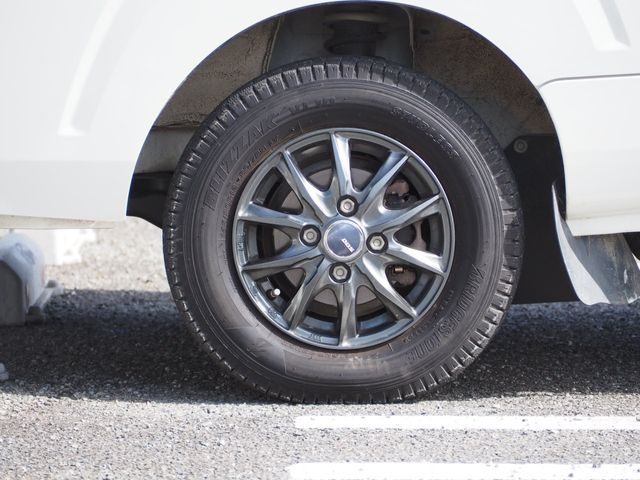 DAIHATSU HIJET TRUCK 4WD 2017 Image 31