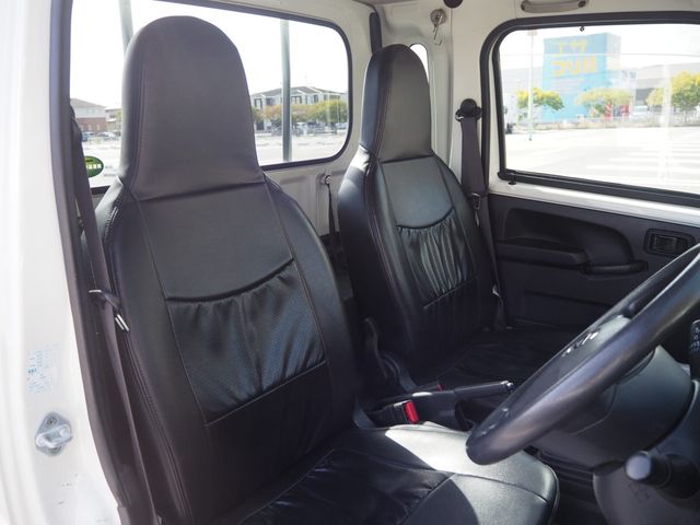 DAIHATSU HIJET TRUCK 4WD 2017 Image 31