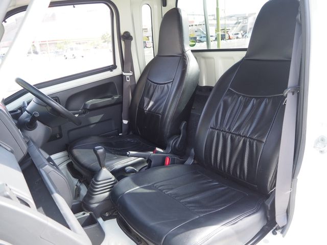 DAIHATSU HIJET TRUCK 4WD 2017 Image 31