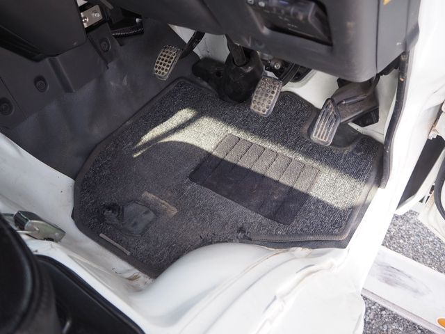 DAIHATSU HIJET TRUCK 4WD 2017 Image 31