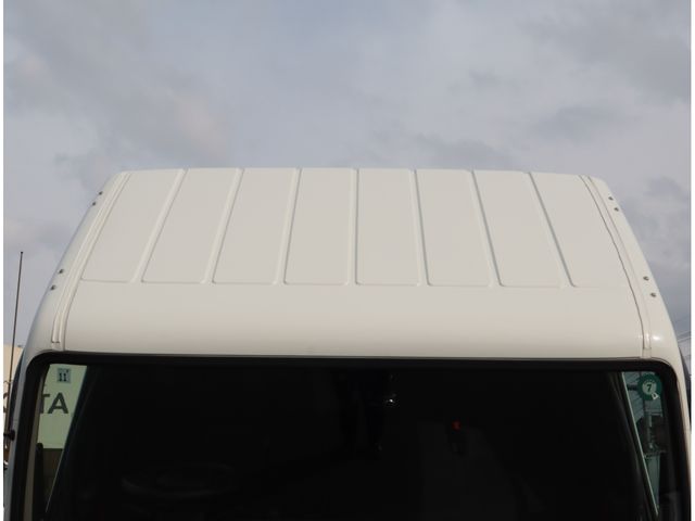 MITSUBISHI CANTER 2024 Image 31