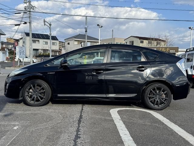 TOYOTA PRIUS 2011 Image 31