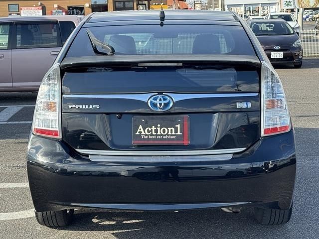 TOYOTA PRIUS 2011 Image 31