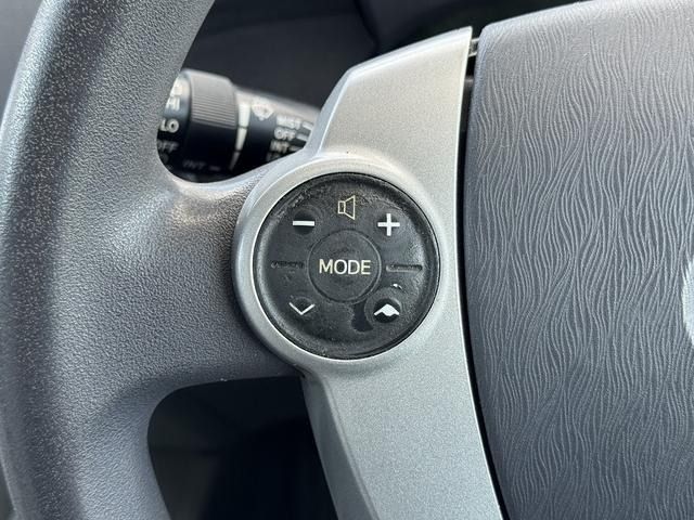 TOYOTA PRIUS 2011 Image 31