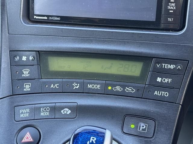 TOYOTA PRIUS 2011 Image 31