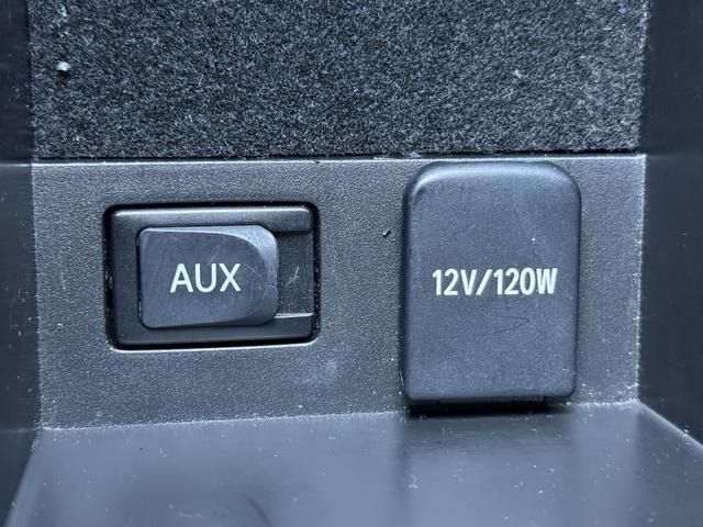 TOYOTA PRIUS 2011 Image 31