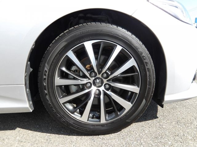 TOYOTA CROWN SEDAN HYBRID 2019 Image 31