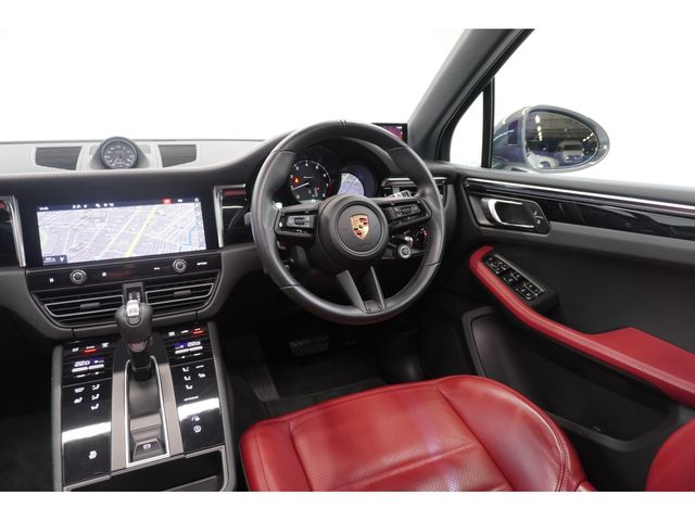 PORSCHE MACAN 2023 Image 31
