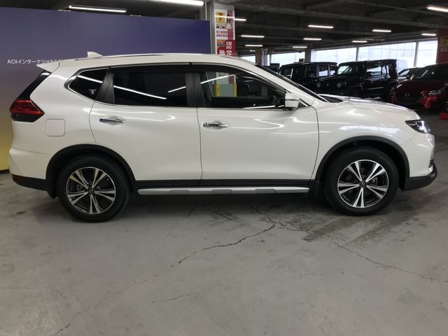 NISSAN X-TRAIL 2WD 2018 Image 31