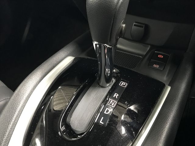 NISSAN X-TRAIL 2WD 2018 Image 31