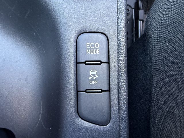 TOYOTA YARIS 2022 Image 31