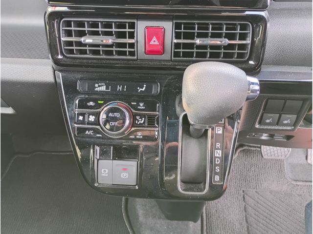 DAIHATSU TANTO CUSTOM 4WD 2022 Image 31