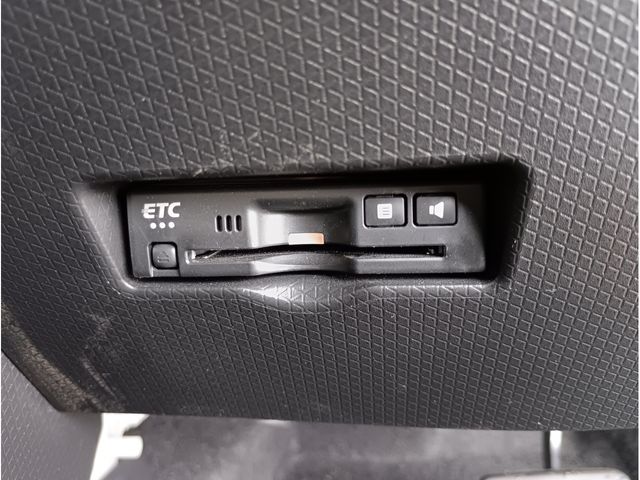 DAIHATSU TANTO CUSTOM 4WD 2022 Image 31