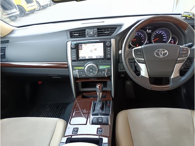 TOYOTA MARK X 2012 Image 31