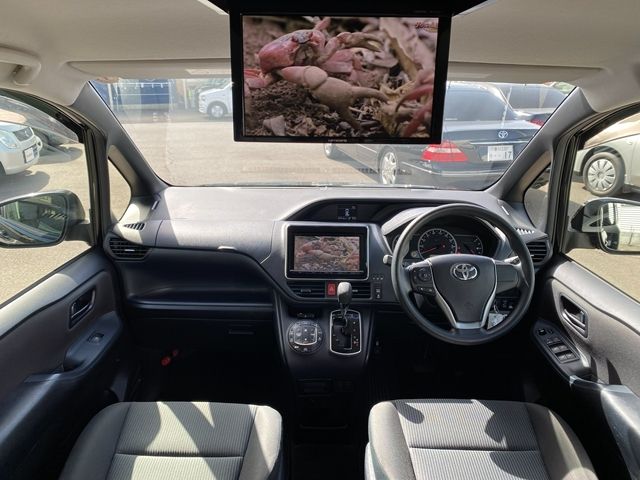 TOYOTA NOAH 2014 Image 31