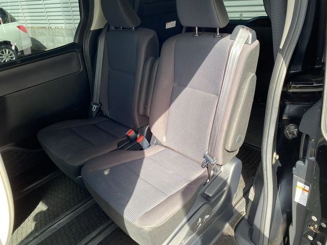 TOYOTA NOAH 2014 Image 31