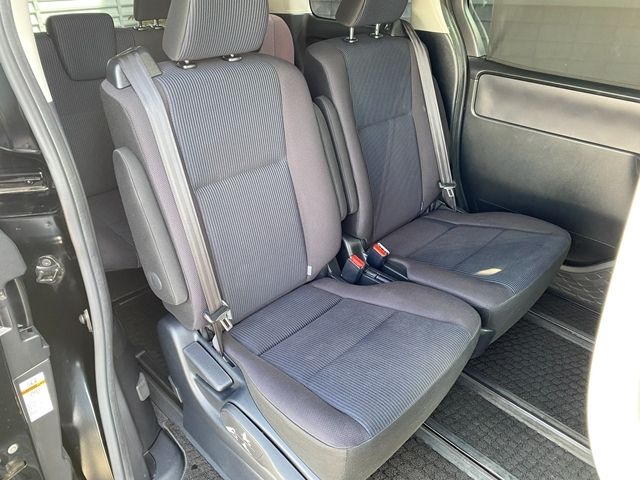 TOYOTA NOAH 2014 Image 31