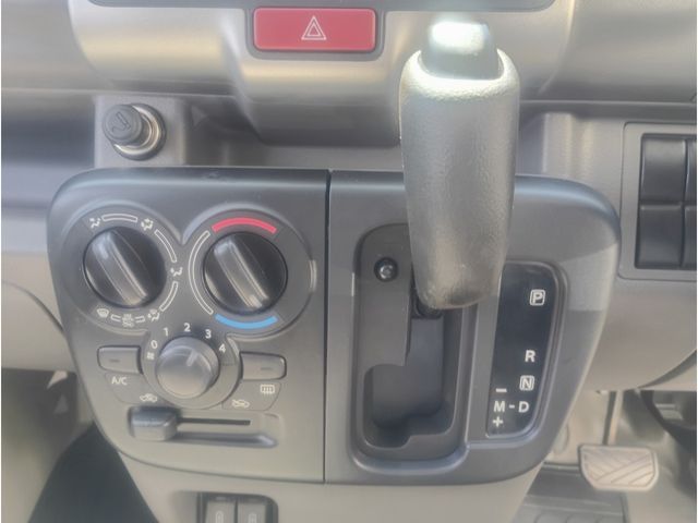 NISSAN NV100 CLIPPER 2022 Image 31