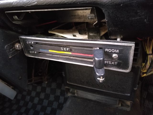 NISSAN SUNNY TRUCK 1993 Image 31