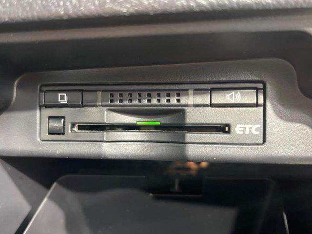 TOYOTA NOAH 2013 Image 31