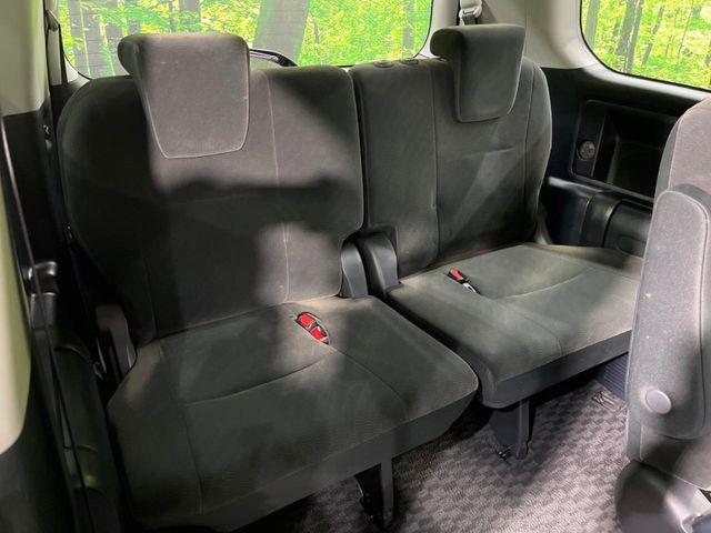 TOYOTA NOAH 2013 Image 31