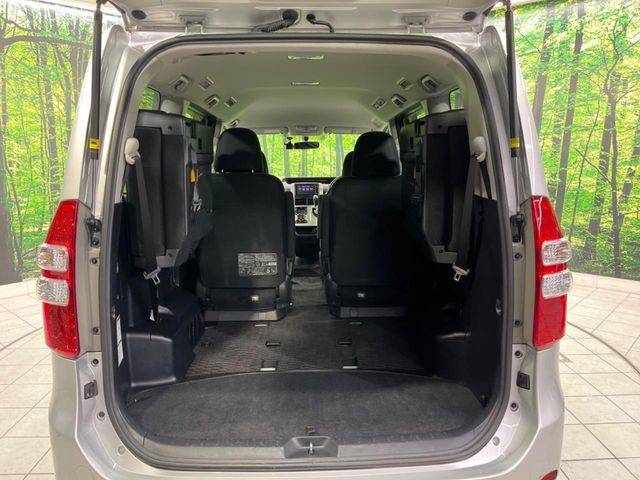 TOYOTA NOAH 2013 Image 31