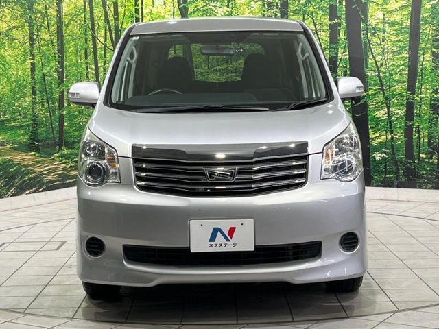 TOYOTA NOAH 2013 Image 31