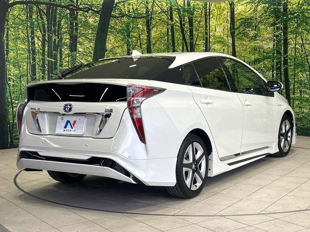 TOYOTA PRIUS 2017 Image 31