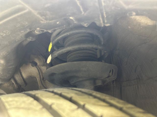 TOYOTA PRIUS 2017 Image 31