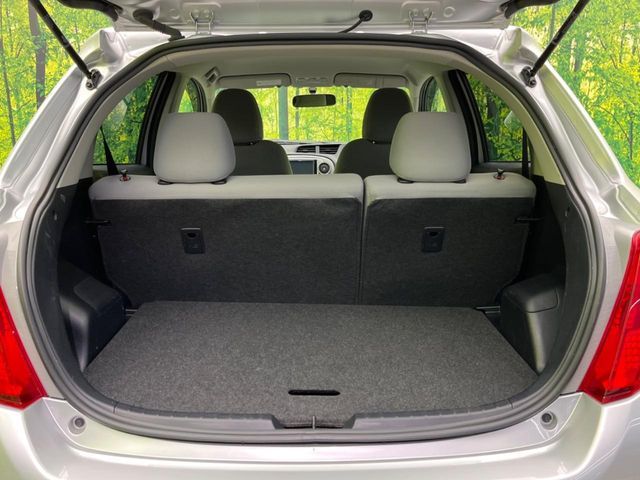 TOYOTA VITZ 2011 Image 31