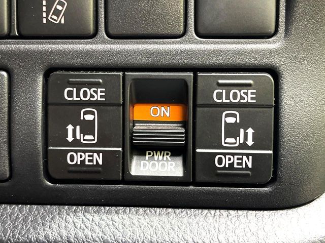 TOYOTA ESQUIRE HYBRID 2019 Image 31