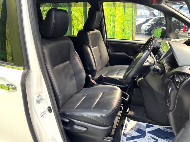 TOYOTA ESQUIRE HYBRID 2019 Image 31