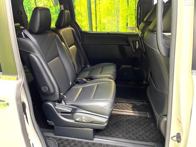 TOYOTA ESQUIRE HYBRID 2019 Image 31