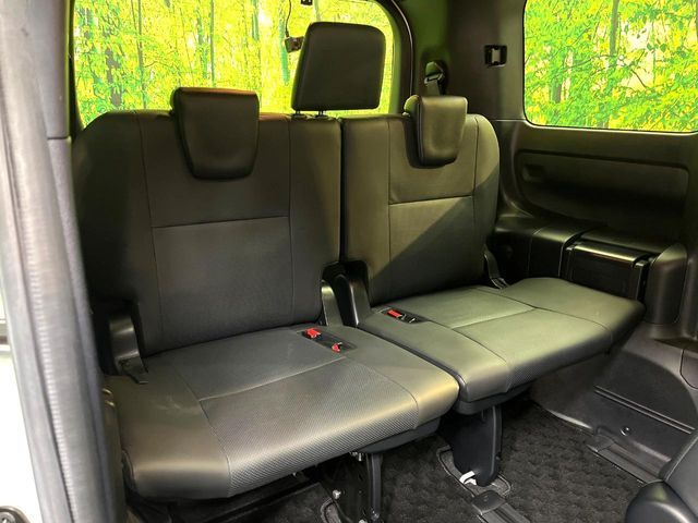 TOYOTA ESQUIRE HYBRID 2019 Image 31