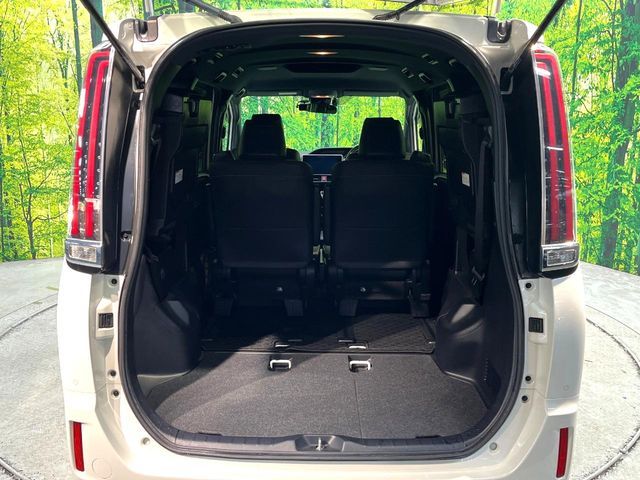 TOYOTA ESQUIRE HYBRID 2019 Image 31