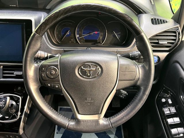 TOYOTA ESQUIRE HYBRID 2019 Image 31