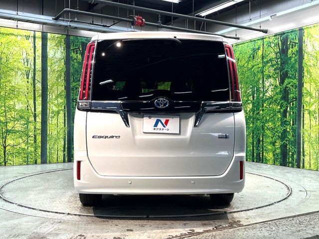 TOYOTA ESQUIRE HYBRID 2019 Image 31