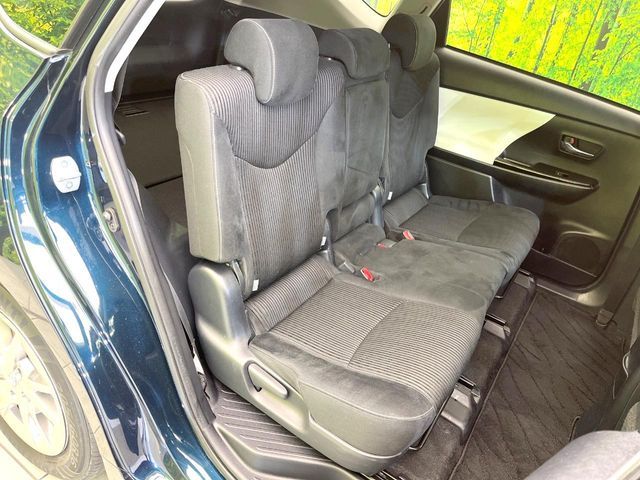 TOYOTA PRIUS ALPHA 2019 Image 31