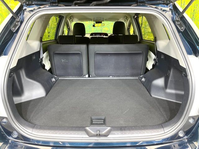 TOYOTA PRIUS ALPHA 2019 Image 31