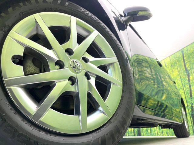 TOYOTA PRIUS ALPHA 2019 Image 31