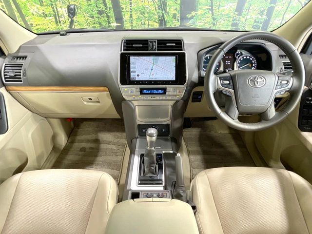 TOYOTA LANDCRUISER PRADO 2023 Image 31