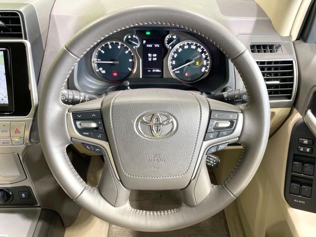 TOYOTA LANDCRUISER PRADO 2023 Image 31