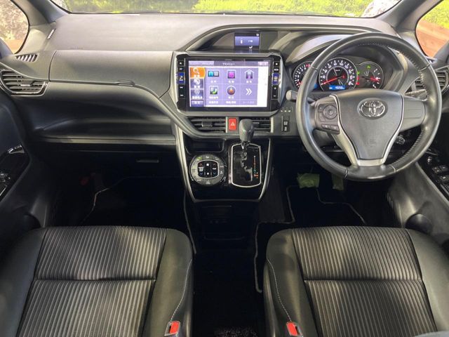 TOYOTA VOXY 2019 Image 31