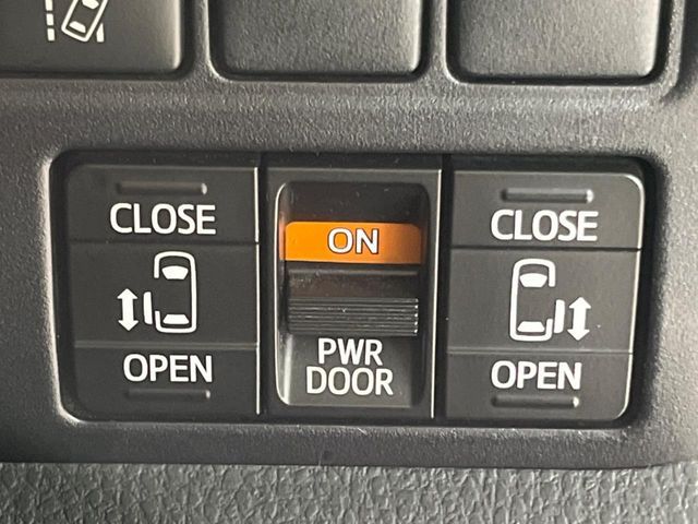 TOYOTA VOXY 2019 Image 31