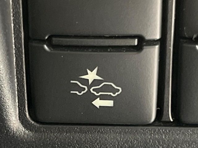 TOYOTA VOXY 2019 Image 31