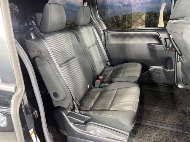 TOYOTA VOXY 2019 Image 31