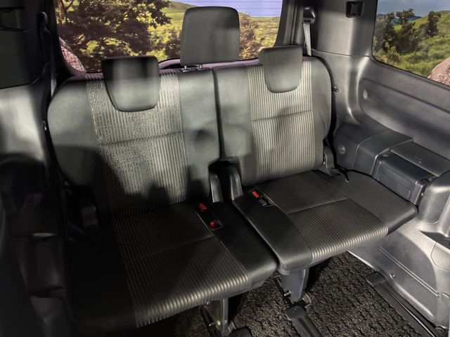 TOYOTA VOXY 2019 Image 31