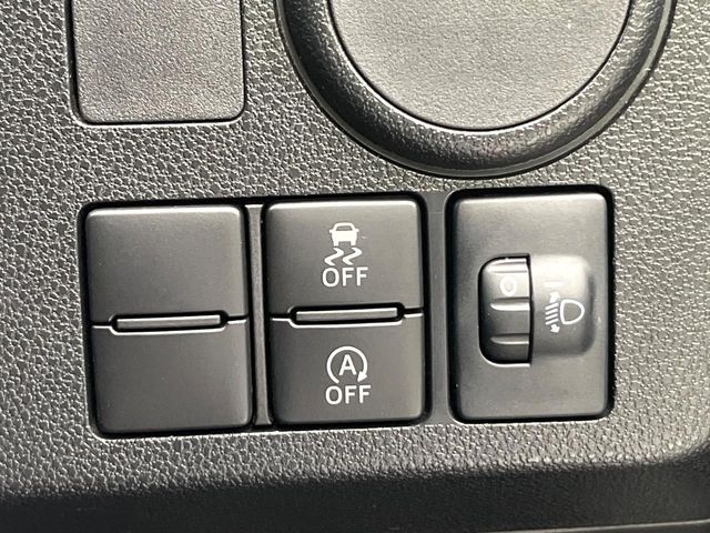 DAIHATSU MIRA E:S 4WD 2017 Image 31